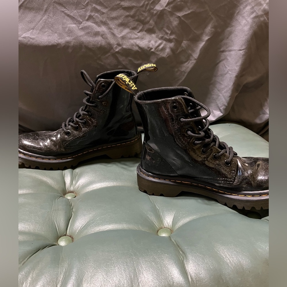 Vintage Dr. Martens Black Glitter Lace-Up Boots AW004 7 eye- size 6 - Picture 5 of 7